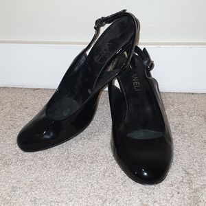 🦋 3 for $20 》Van Eli strappy heels